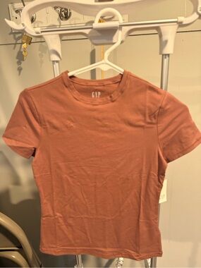 GAP Short Sleeve Crewneck Tee in Dusty Rose